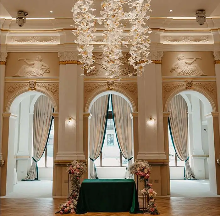 vechiul-cazinou-salonul-regal-galerie-mobile-11