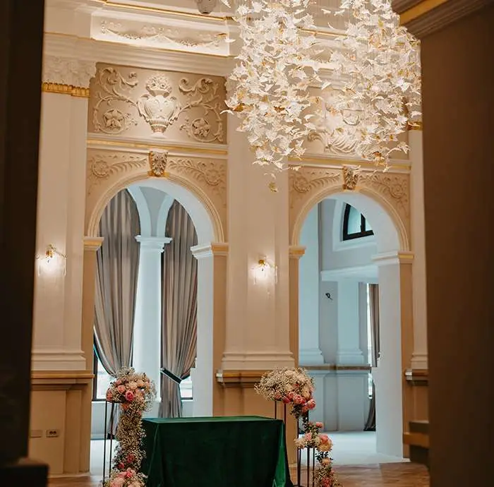 vechiul-cazinou-salonul-regal-galerie-mobile-12